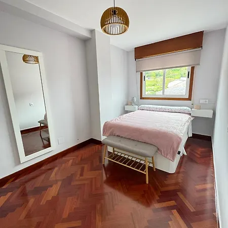 A 5 Minutos Del Casco Historico Viveiro